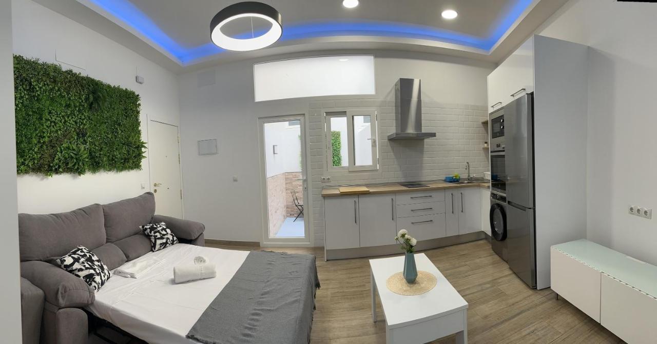 Sky Garden Malaga Centro Apartment Exterior photo